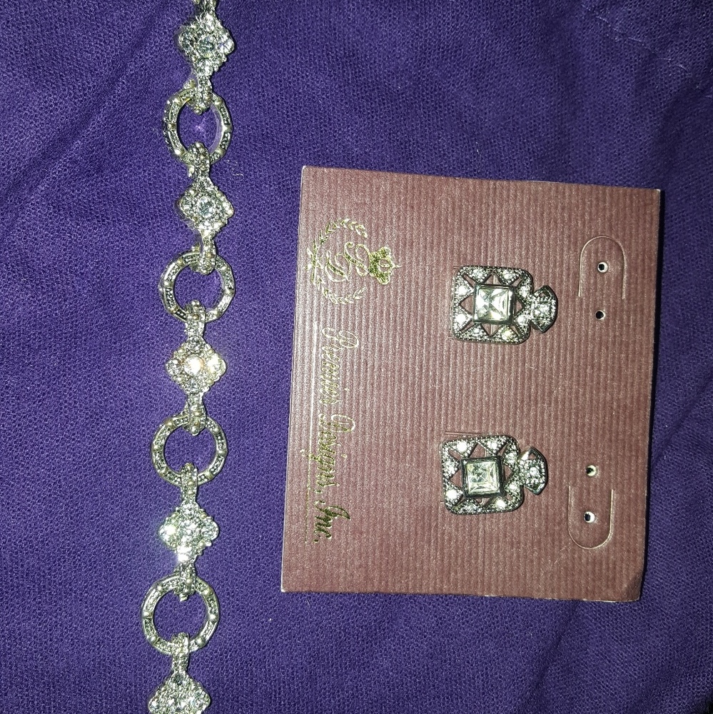 Bracelet and earring set